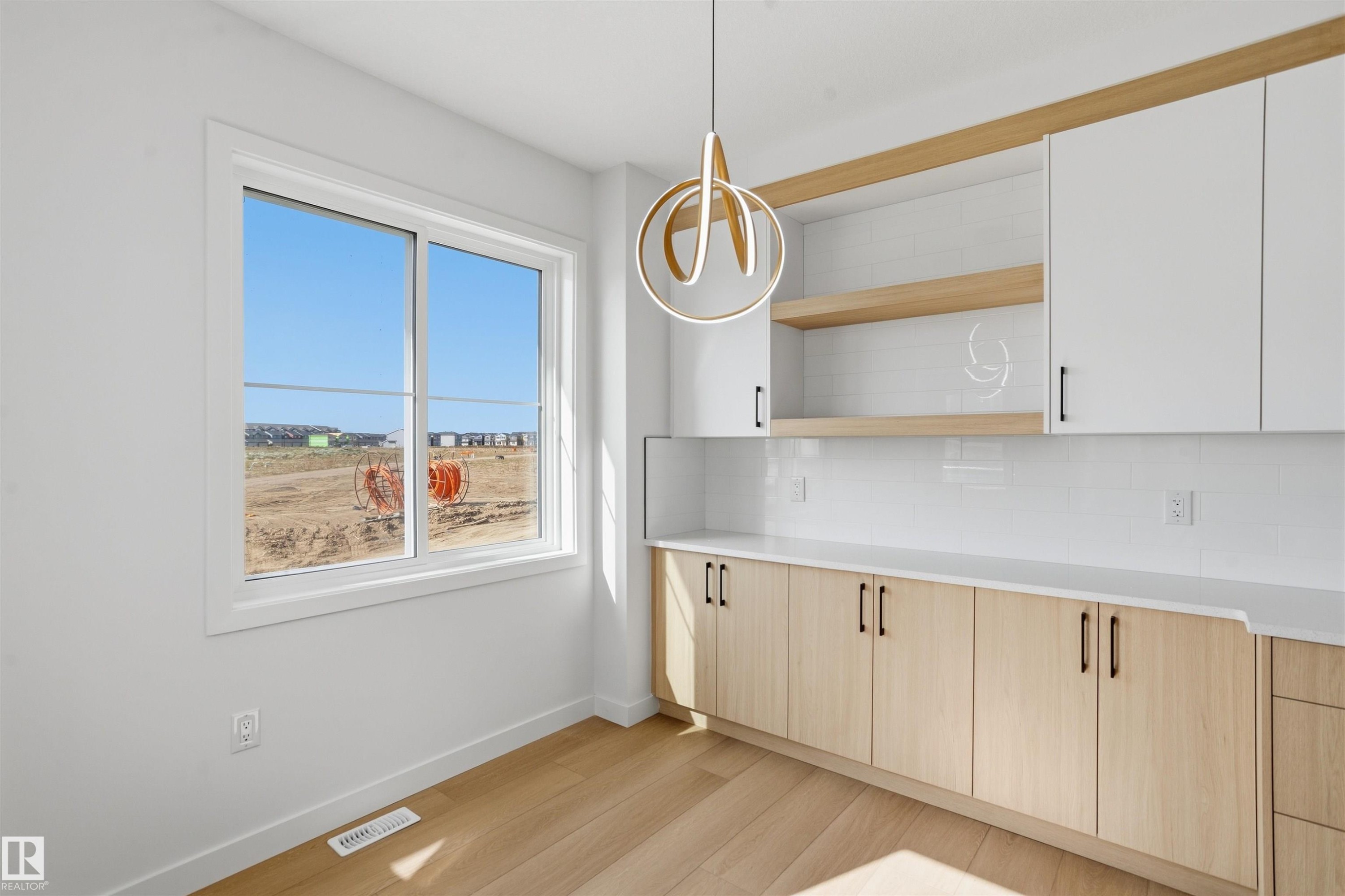 8506 223A Street Nw, Edmonton, AB