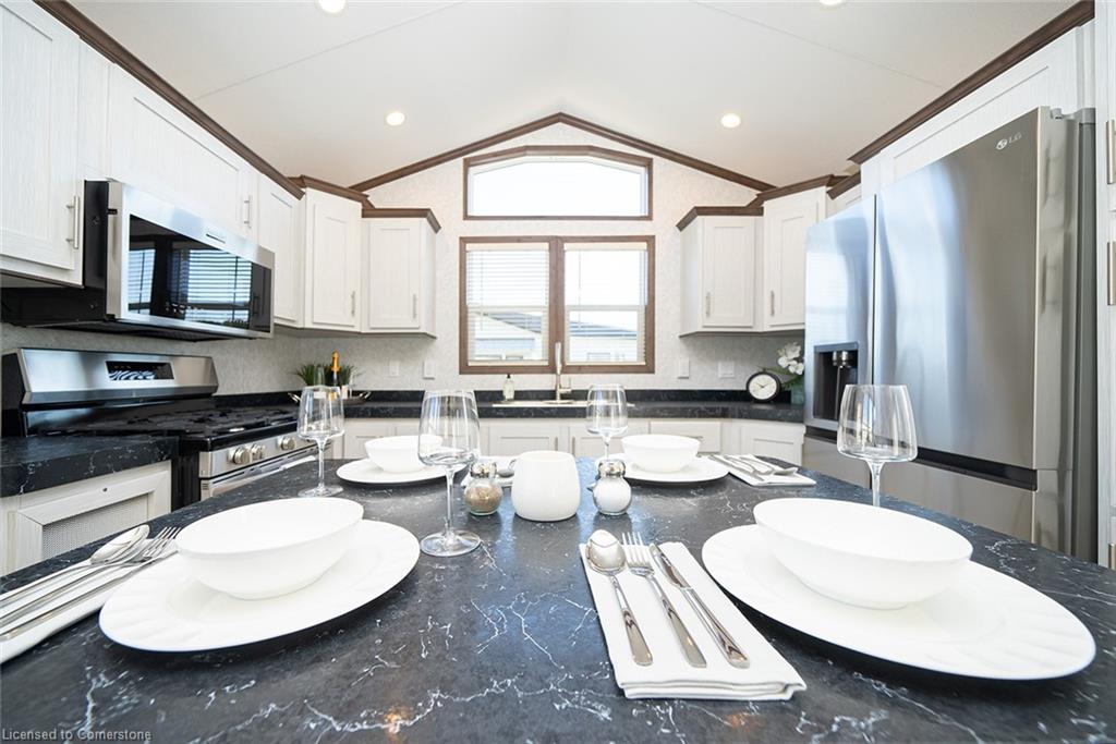 20-92 Clubhouse Road, Turkey Point, ON