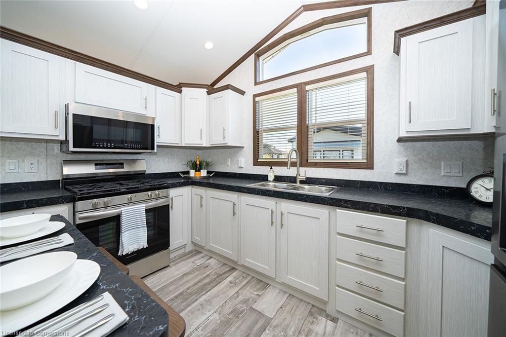 20-92 Clubhouse Road, Turkey Point, ON