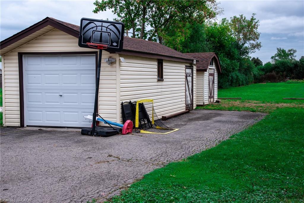 144 Green Road, Stoney Creek, ON - Outdoor