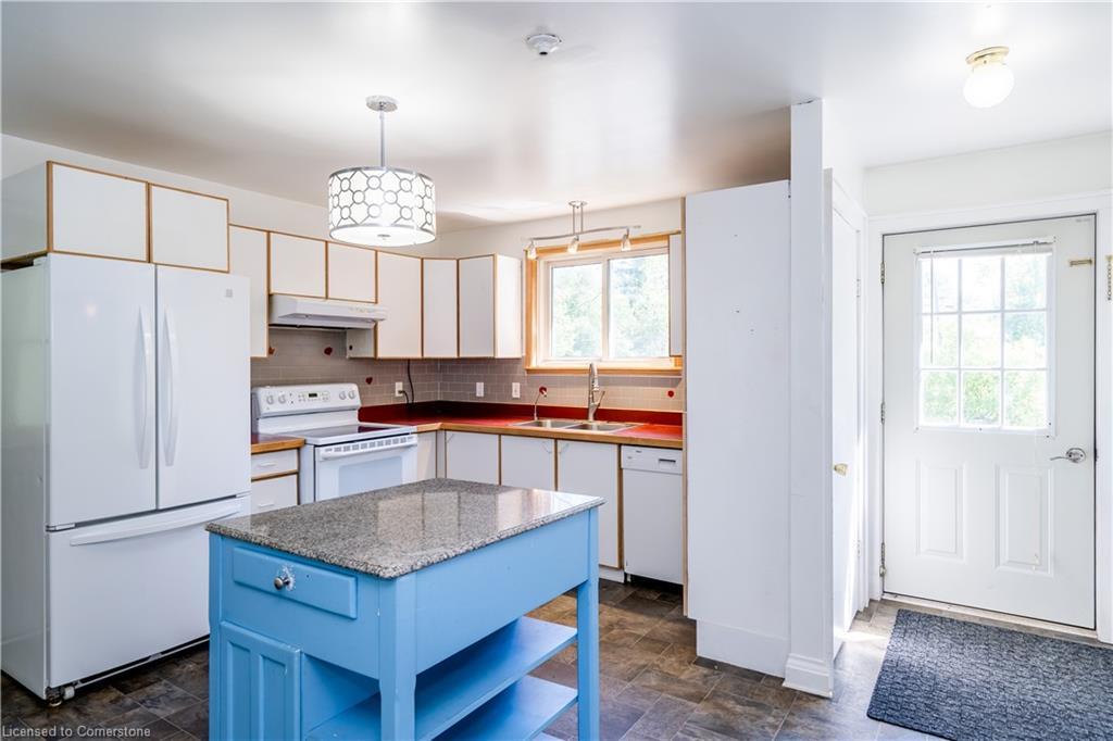 3 Rankin Lake Road, Seguin, ON - Indoor Photo Showing Kitchen With Double Sink