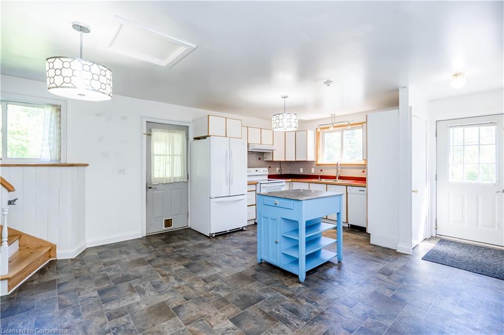 3 Rankin Lake Road, Seguin, ON - Indoor Photo Showing Kitchen