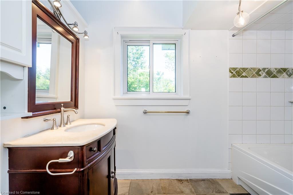 3 Rankin Lake Road, Seguin, ON - Indoor Photo Showing Bathroom