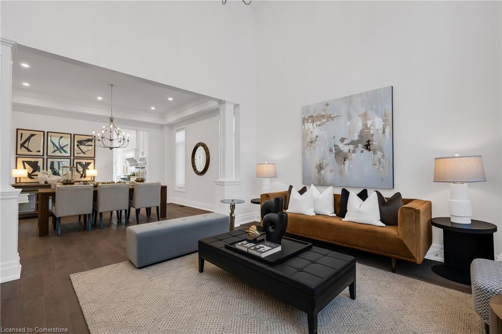 18 Legacy Lane, Hamilton, ON - Indoor Photo Showing Living Room