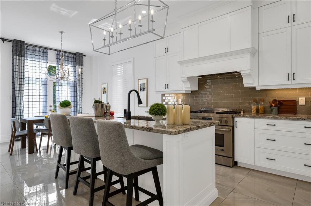 18 Legacy Lane, Hamilton, ON - Indoor Photo Showing Other Room