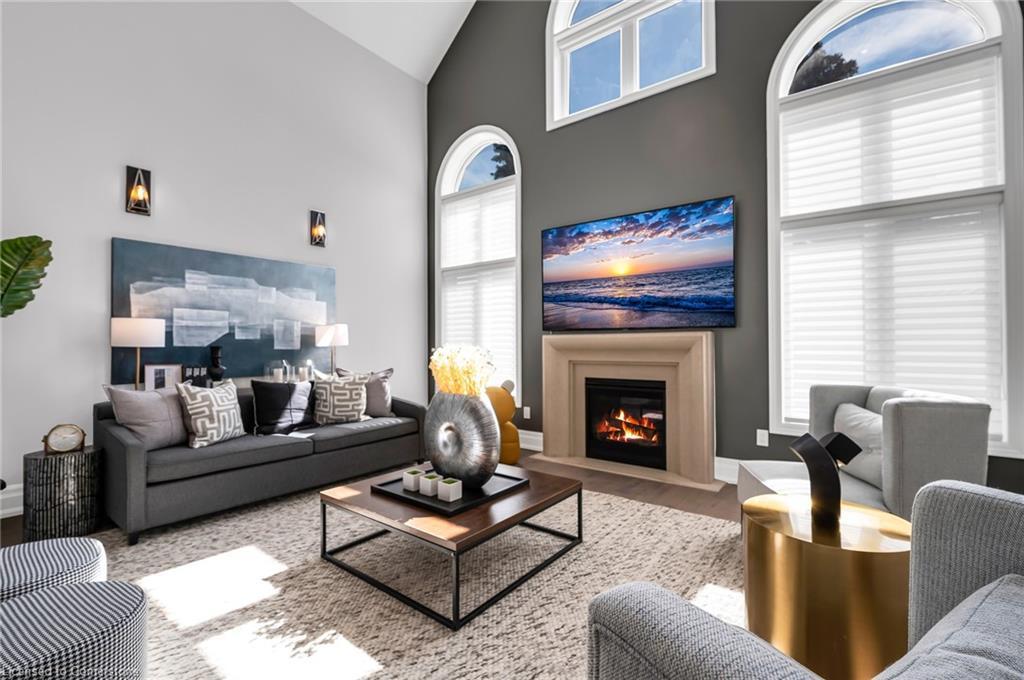 18 Legacy Lane, Hamilton, ON - Indoor Photo Showing Living Room With Fireplace