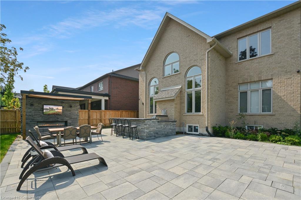 18 Legacy Lane, Hamilton, ON - Outdoor