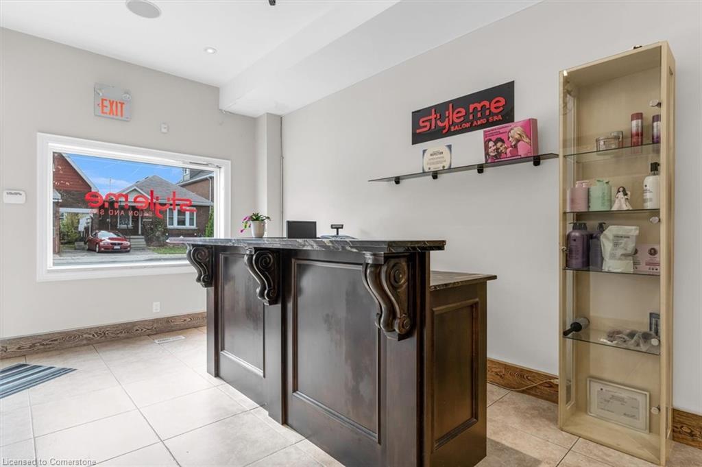 1261 Main Street E, Hamilton, ON