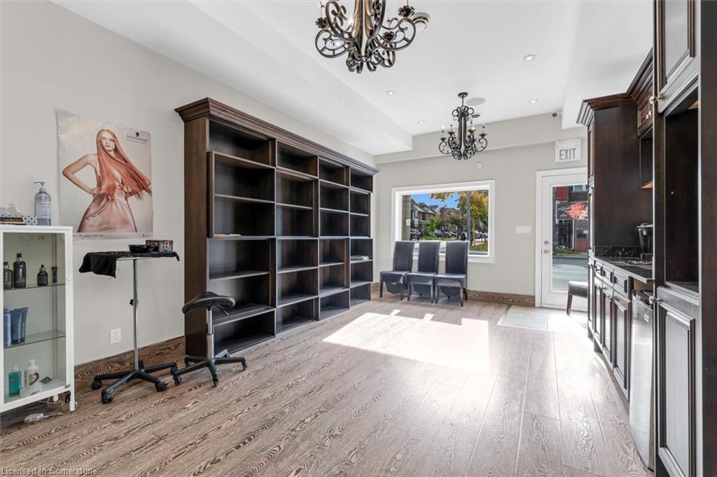 1261 Main Street E, Hamilton, ON