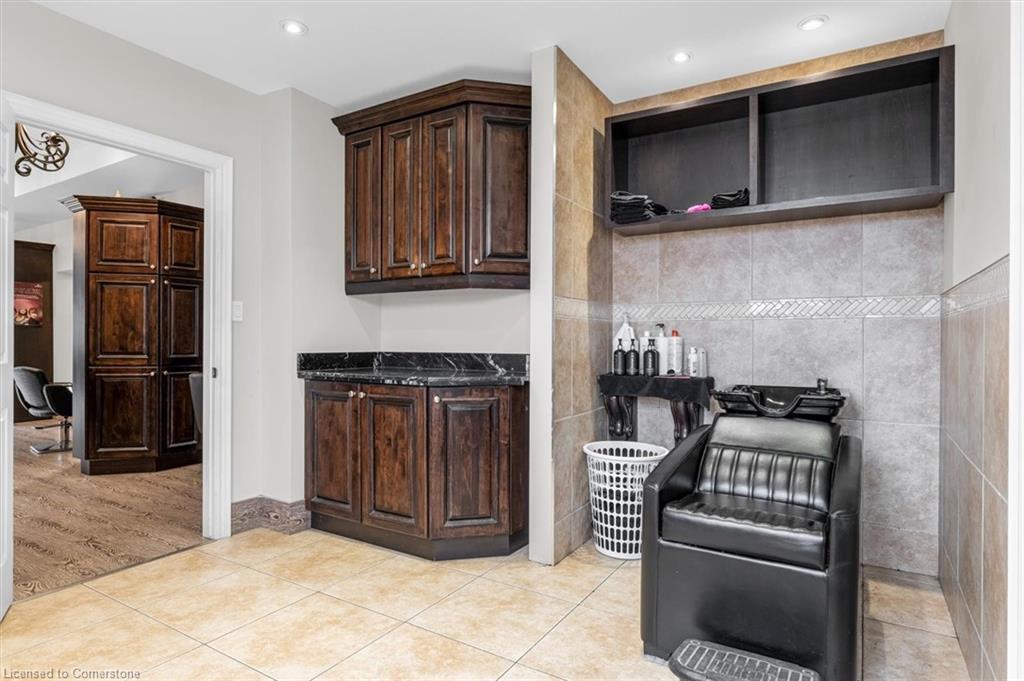 1261 Main Street E, Hamilton, ON