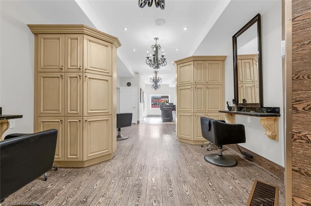 1261 Main Street E, Hamilton, ON