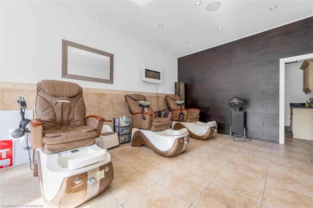 1261 Main Street E, Hamilton, ON