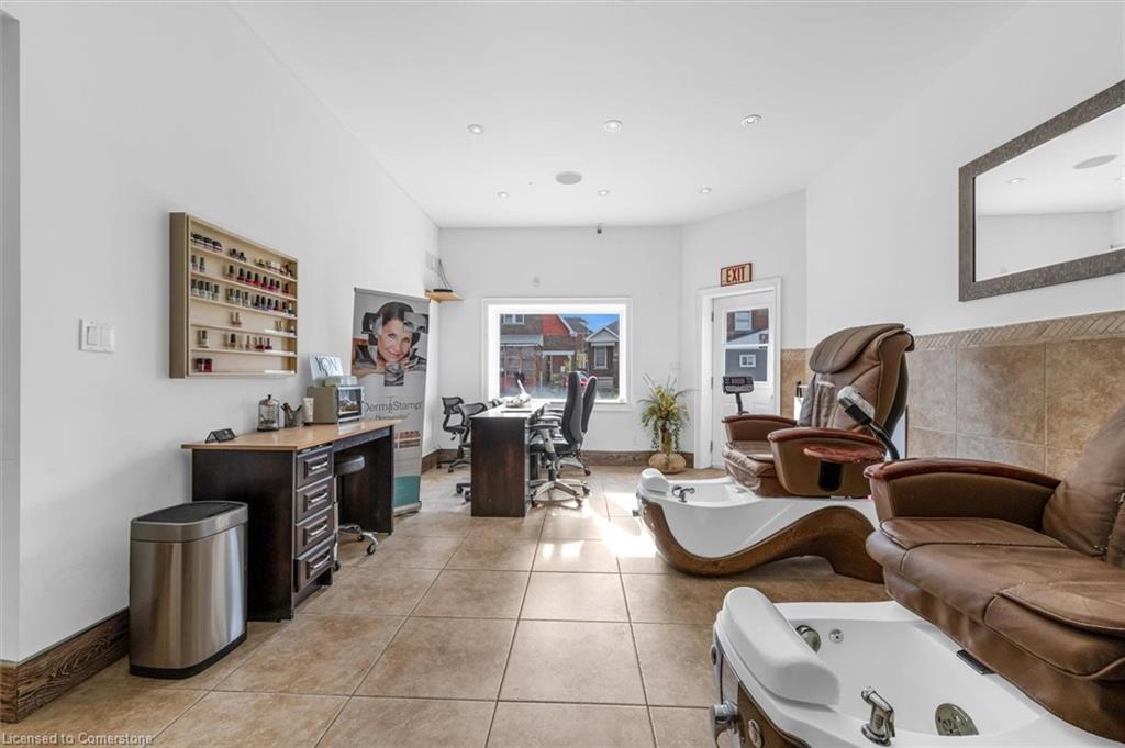 1261 Main Street E, Hamilton, ON