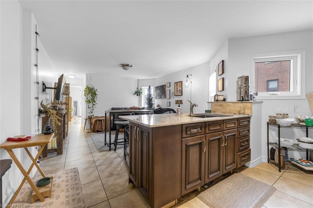 1261 Main Street E, Hamilton, ON