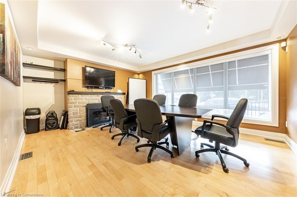 60 King Street, Hamilton, ON