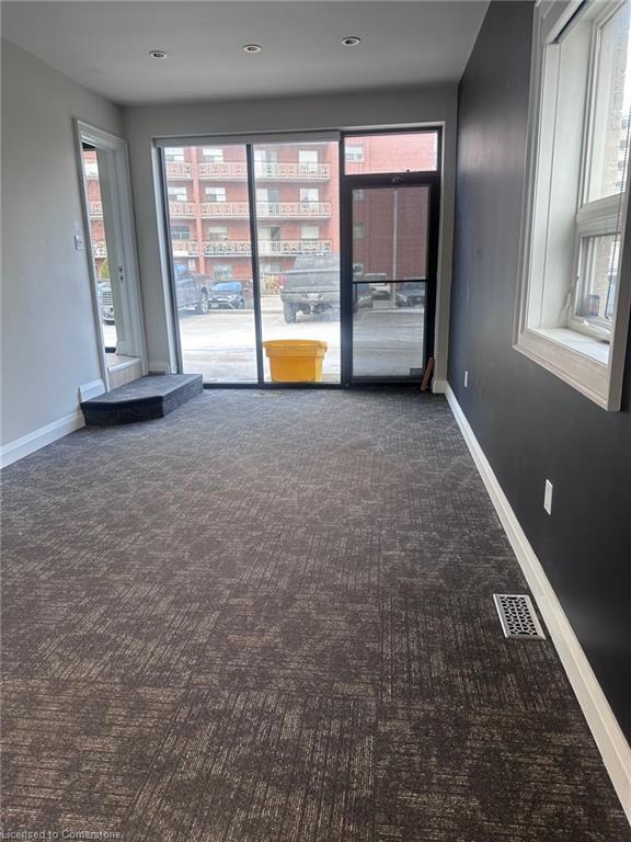 60 King Street, Hamilton, ON