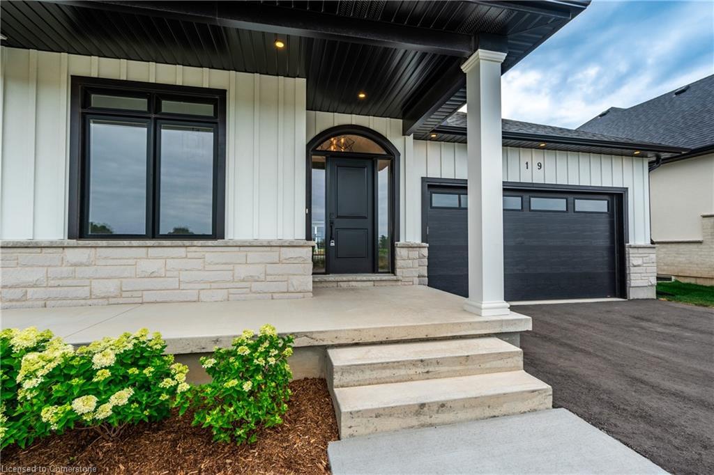 19 Oakley Drive, Niagara-On-The-Lake, ON - Outdoor