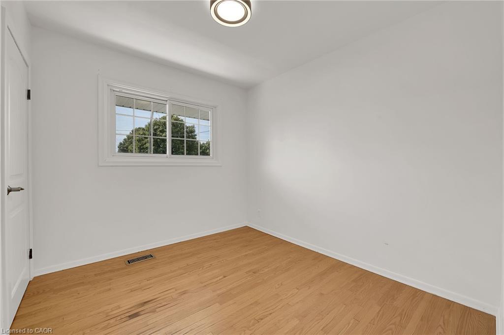 46 Oriole Crescent, Grimsby, ON - Indoor Photo Showing Other Room