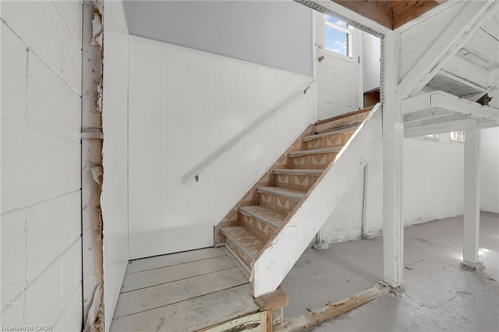 46 Oriole Crescent, Grimsby, ON - Indoor Photo Showing Other Room