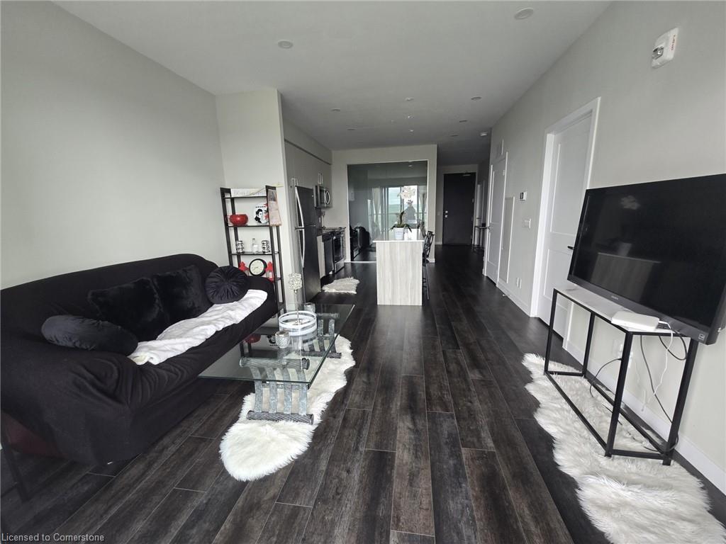 2304-15 Queen Street S, Hamilton, ON - Indoor Photo Showing Living Room