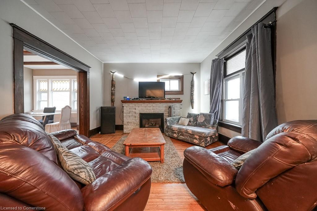 171 Owen Street, Simcoe, ON - Indoor Photo Showing Living Room With Fireplace