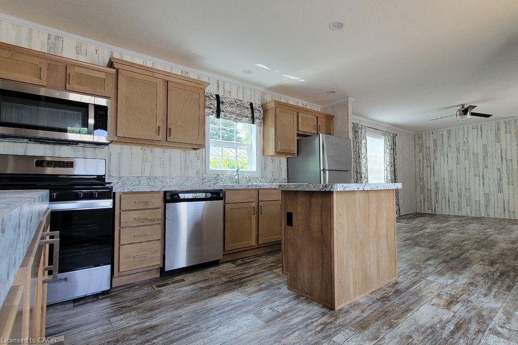 77 Park Lane, Flamborough, ON - Indoor Photo Showing Kitchen