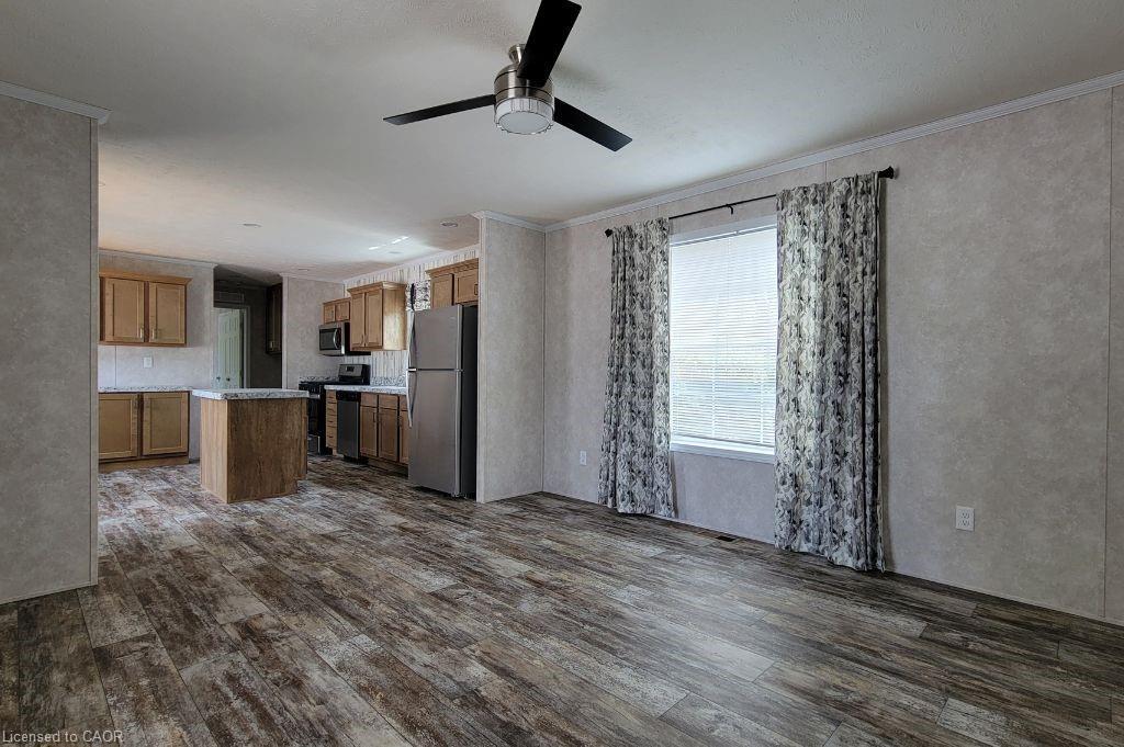 77 Park Lane, Flamborough, ON - Indoor Photo Showing Kitchen