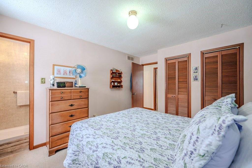 39 Bannockburn Road, Kitchener, ON - Indoor Photo Showing Bedroom