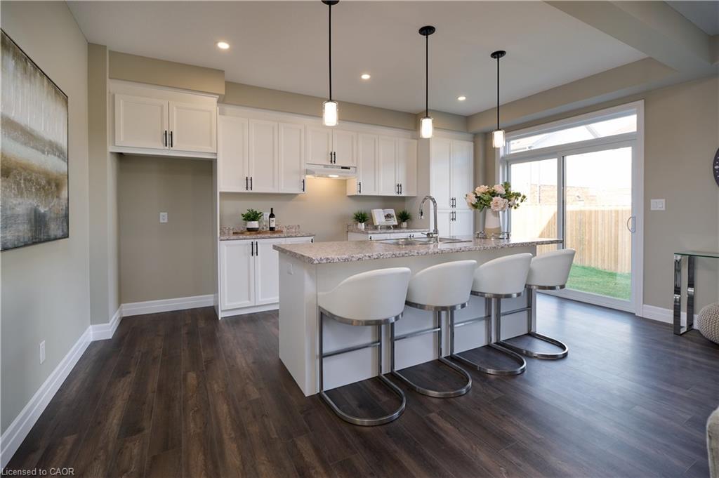 364 Chokecherry Crescent, Waterloo, ON - Indoor Photo Showing Kitchen With Upgraded Kitchen