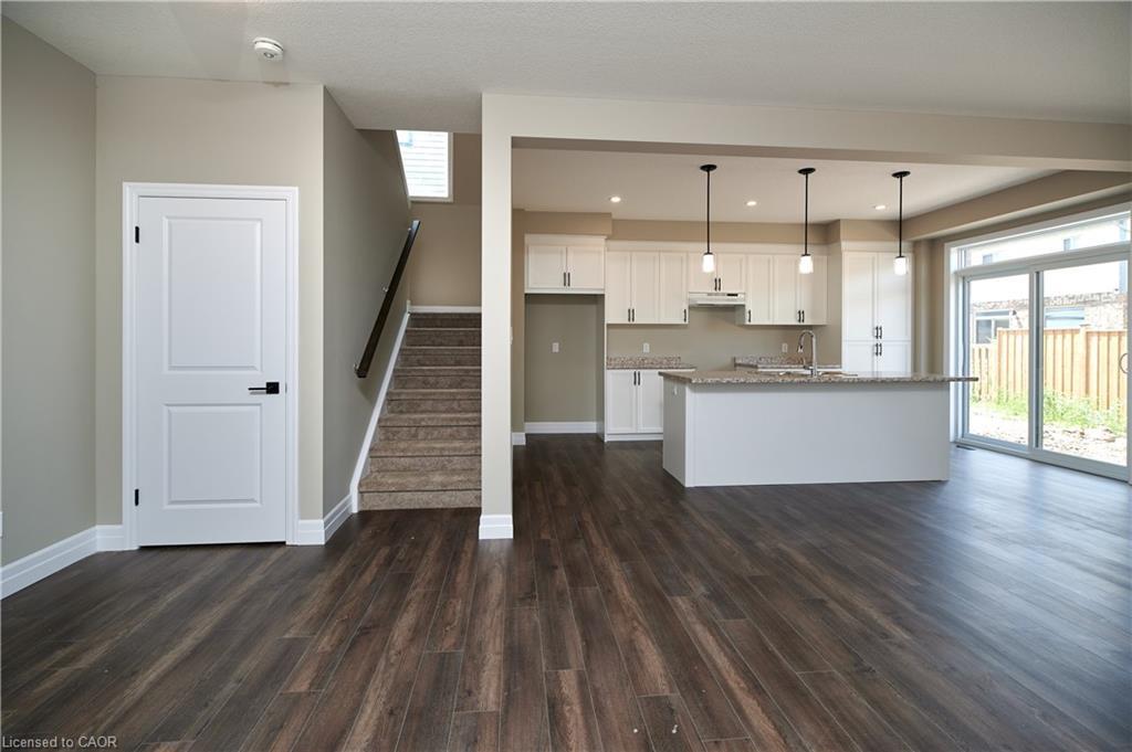 364 Chokecherry Crescent, Waterloo, ON - Indoor Photo Showing Kitchen