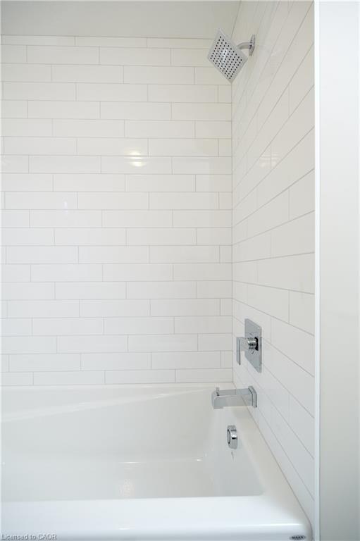 364 Chokecherry Crescent, Waterloo, ON - Indoor Photo Showing Bathroom