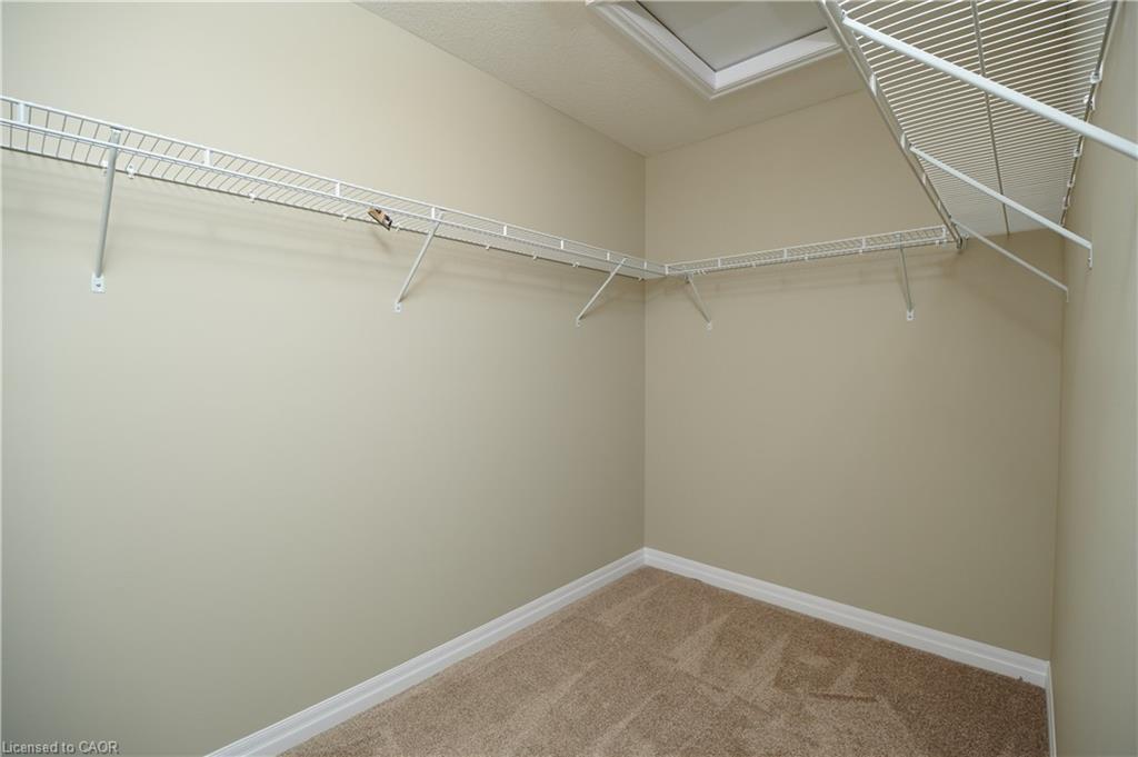 364 Chokecherry Crescent, Waterloo, ON - Indoor With Storage