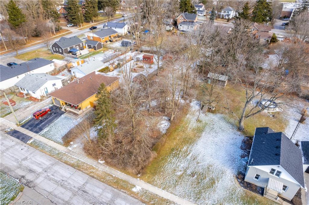 205 Leamon Street, Waterford, ON