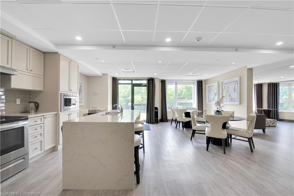 329-125 Shoreview Place, Stoney Creek, ON - Indoor