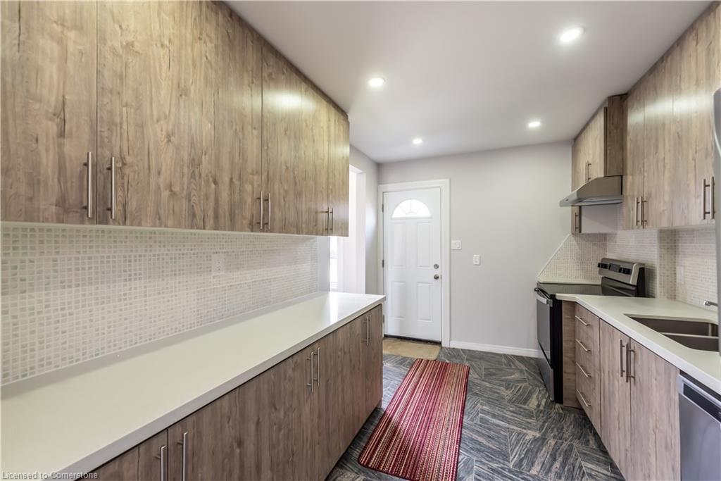 49 Cameron Avenue N, Hamilton, ON - Indoor Photo Showing Kitchen With Double Sink