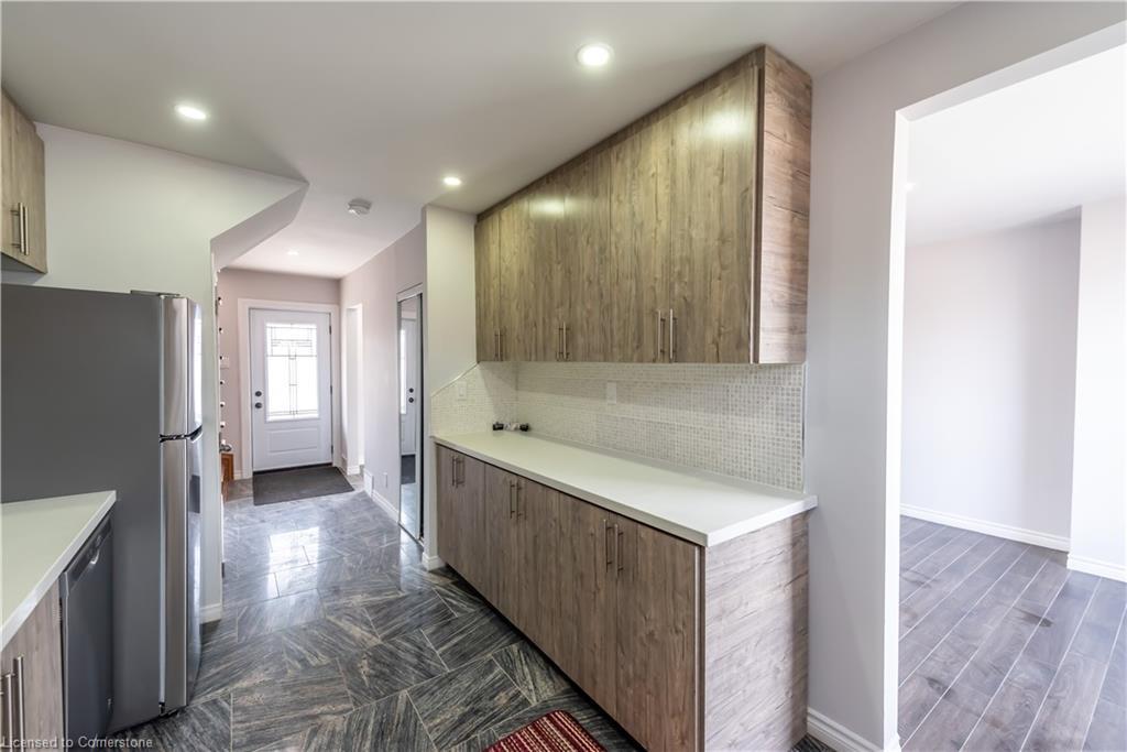 49 Cameron Avenue N, Hamilton, ON - Indoor