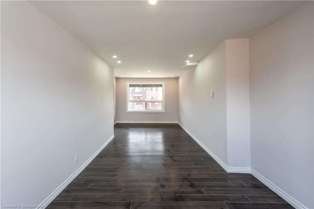 49 Cameron Avenue N, Hamilton, ON - Indoor Photo Showing Other Room