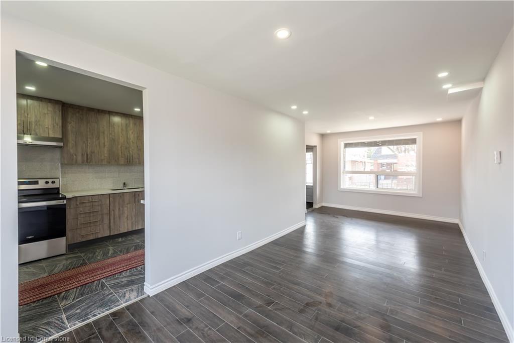 49 Cameron Avenue N, Hamilton, ON - Indoor Photo Showing Other Room