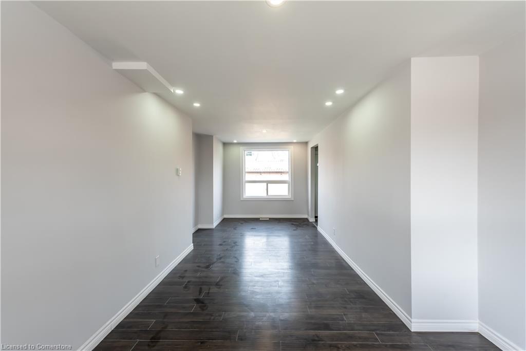 49 Cameron Avenue N, Hamilton, ON - Indoor Photo Showing Other Room