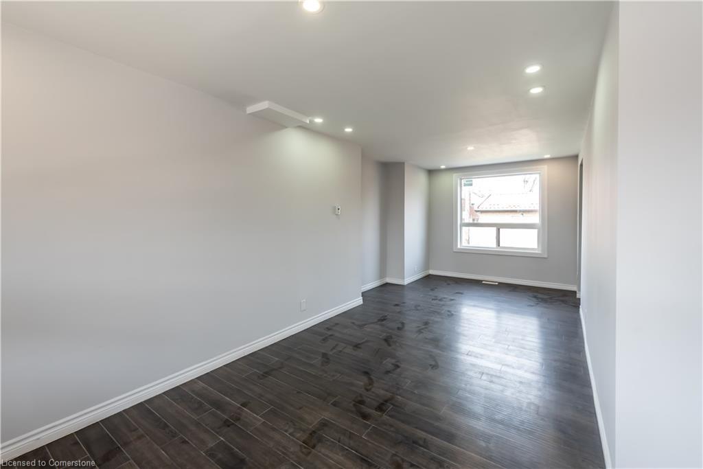 49 Cameron Avenue N, Hamilton, ON - Indoor Photo Showing Other Room