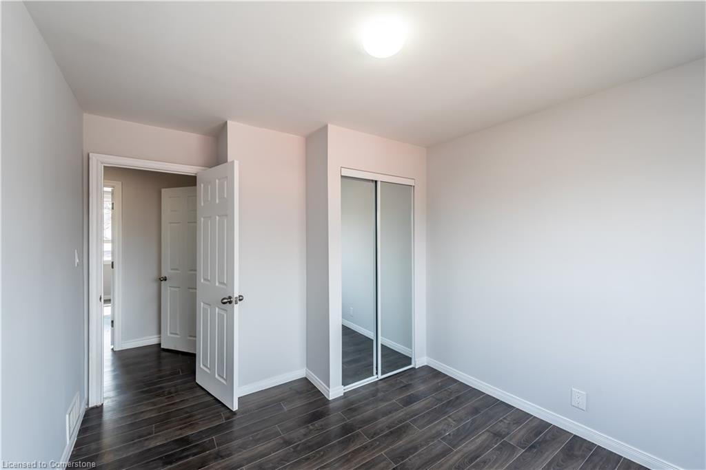 49 Cameron Avenue N, Hamilton, ON - Indoor Photo Showing Other Room