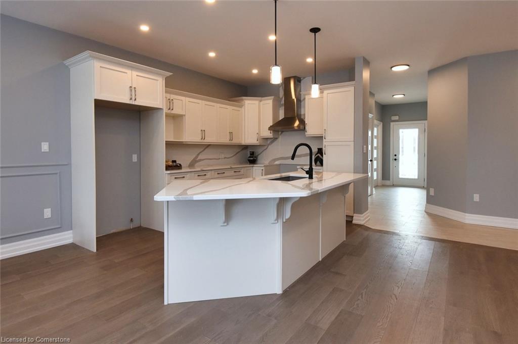 21-40 Heath Street, Brantford, ON - Indoor Photo Showing Kitchen With Upgraded Kitchen