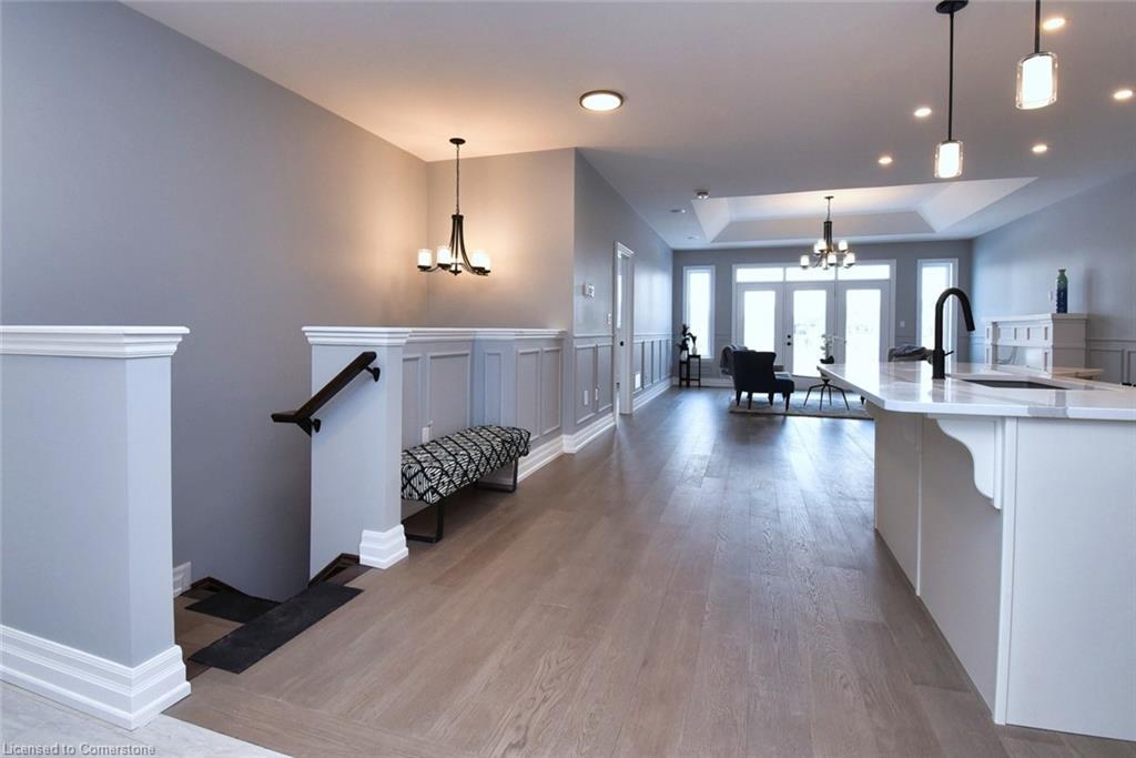 21-40 Heath Street, Brantford, ON - Indoor