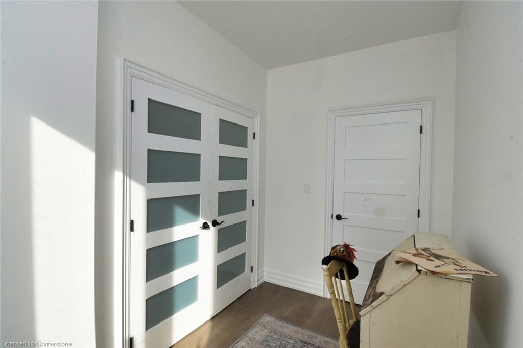 21-40 Heath Street, Brantford, ON - Indoor Photo Showing Other Room