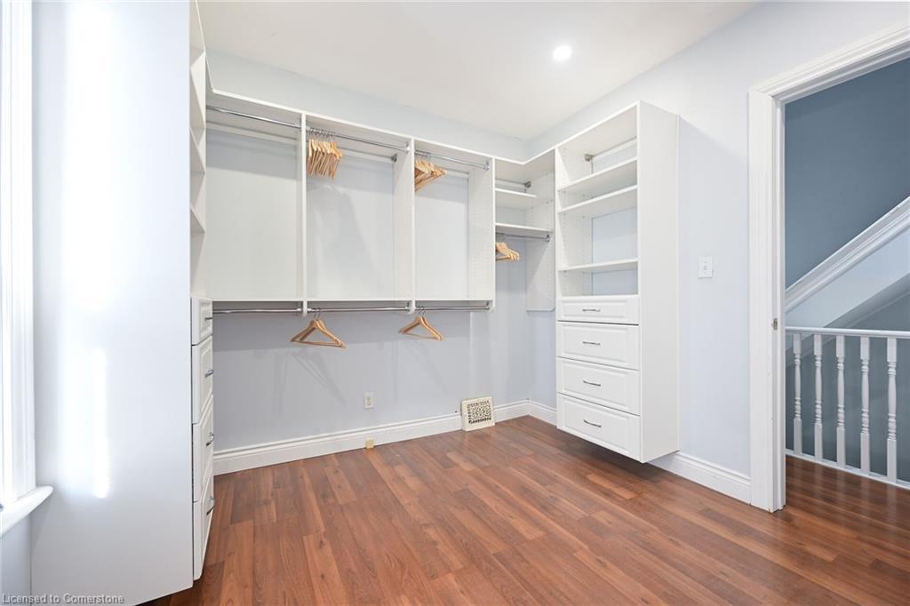 200 Kensington Avenue N, Hamilton, ON - Indoor Photo Showing Other Room