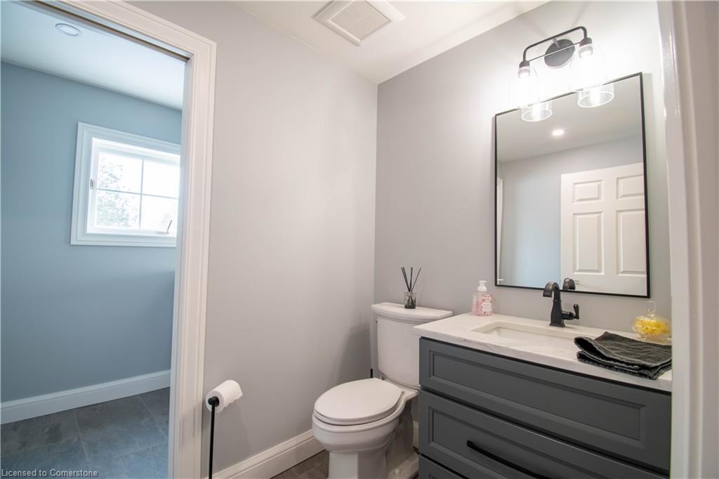 145175 Potters Road, Tillsonburg, ON - Indoor Photo Showing Bathroom