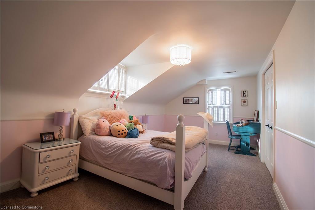 145175 Potters Road, Tillsonburg, ON - Indoor Photo Showing Bedroom