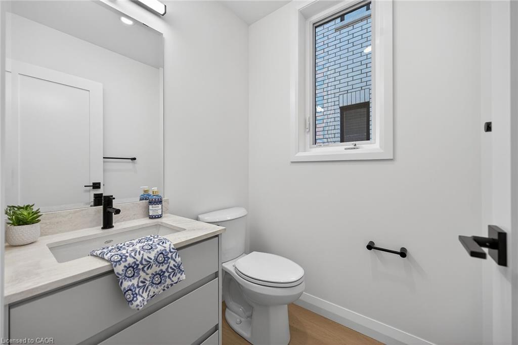 29 Kingfisher Drive, Hamilton, ON - Indoor Photo Showing Bathroom