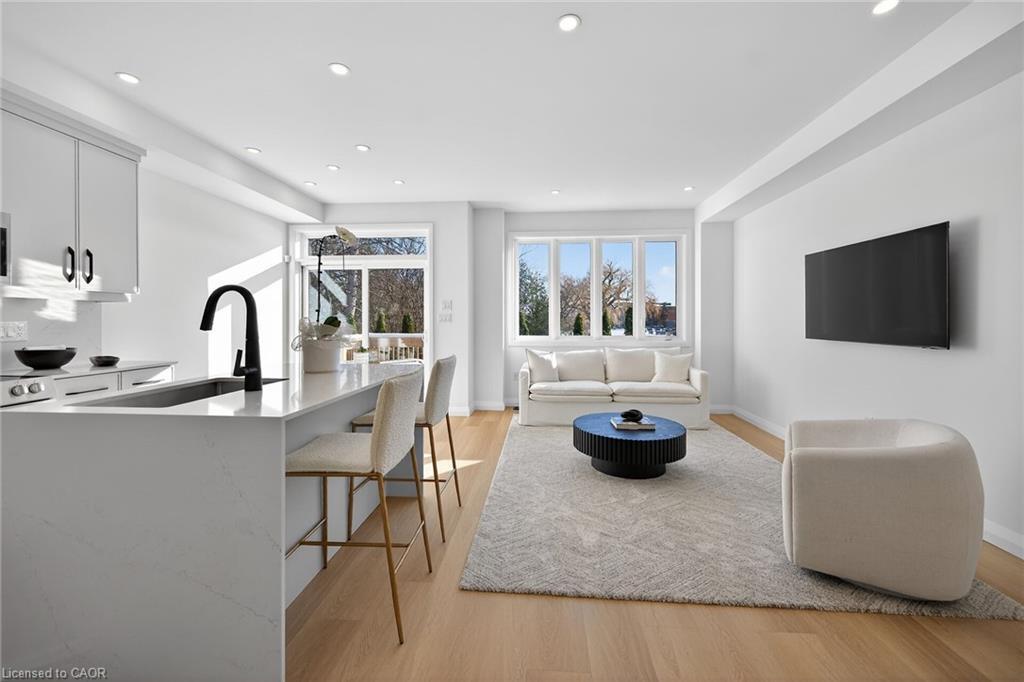 29 Kingfisher Drive, Hamilton, ON - Indoor