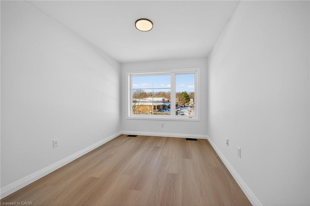 29 Kingfisher Drive, Hamilton, ON - Indoor Photo Showing Other Room